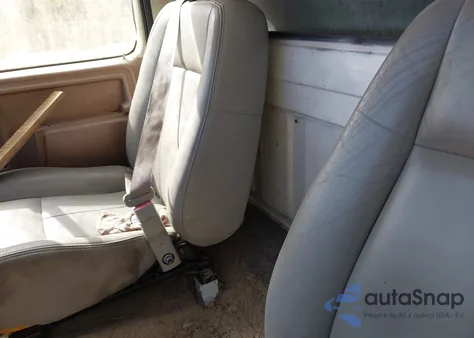 1986 Ford F350 from USA, damaged, VIN 1FDHF37H3GNA85200